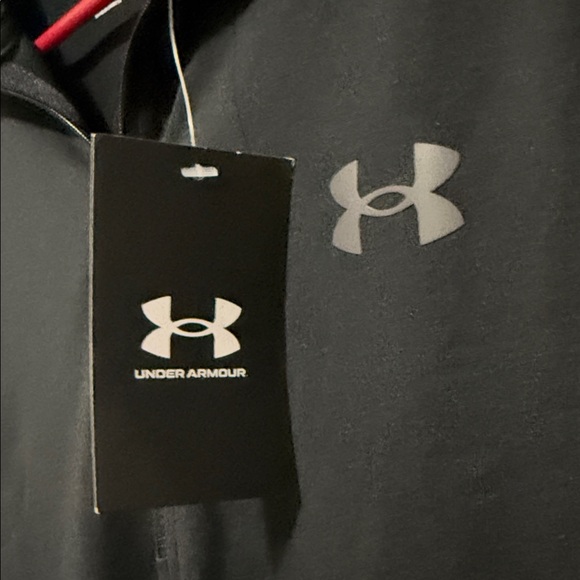 Men’s Under Armour Tech 2.0 Black Long Sleeve 1/2 zip {Medium} - Picture 3 of 8